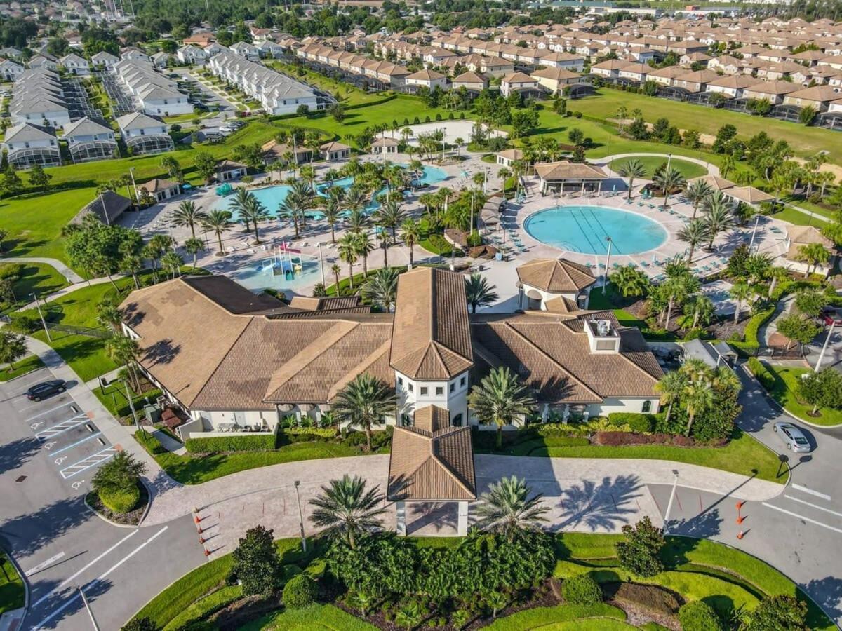 Superb Thematic 2Br Condo With 2 Clubhouses Kissimmee Exterior photo